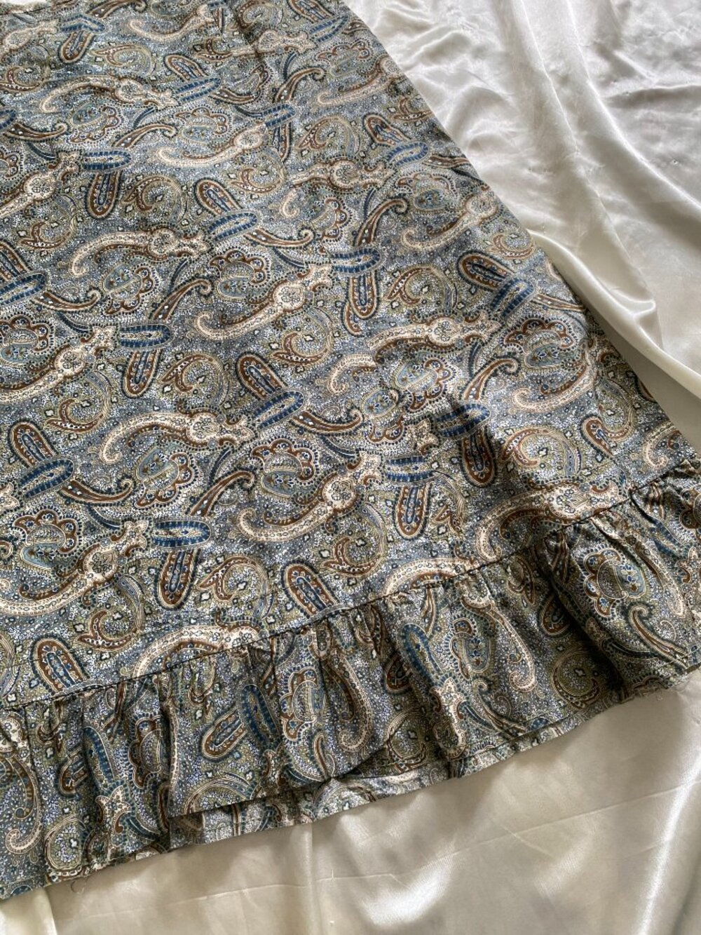 Vintage y2k Gap 100% Cotton Paisley Ruffle Boho Midi Skirt Size 10 - Picture 2 of 8